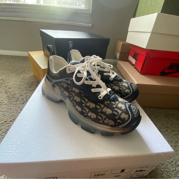 Christian Dior Dior Vibe Sneaker - Picture 1 of 9